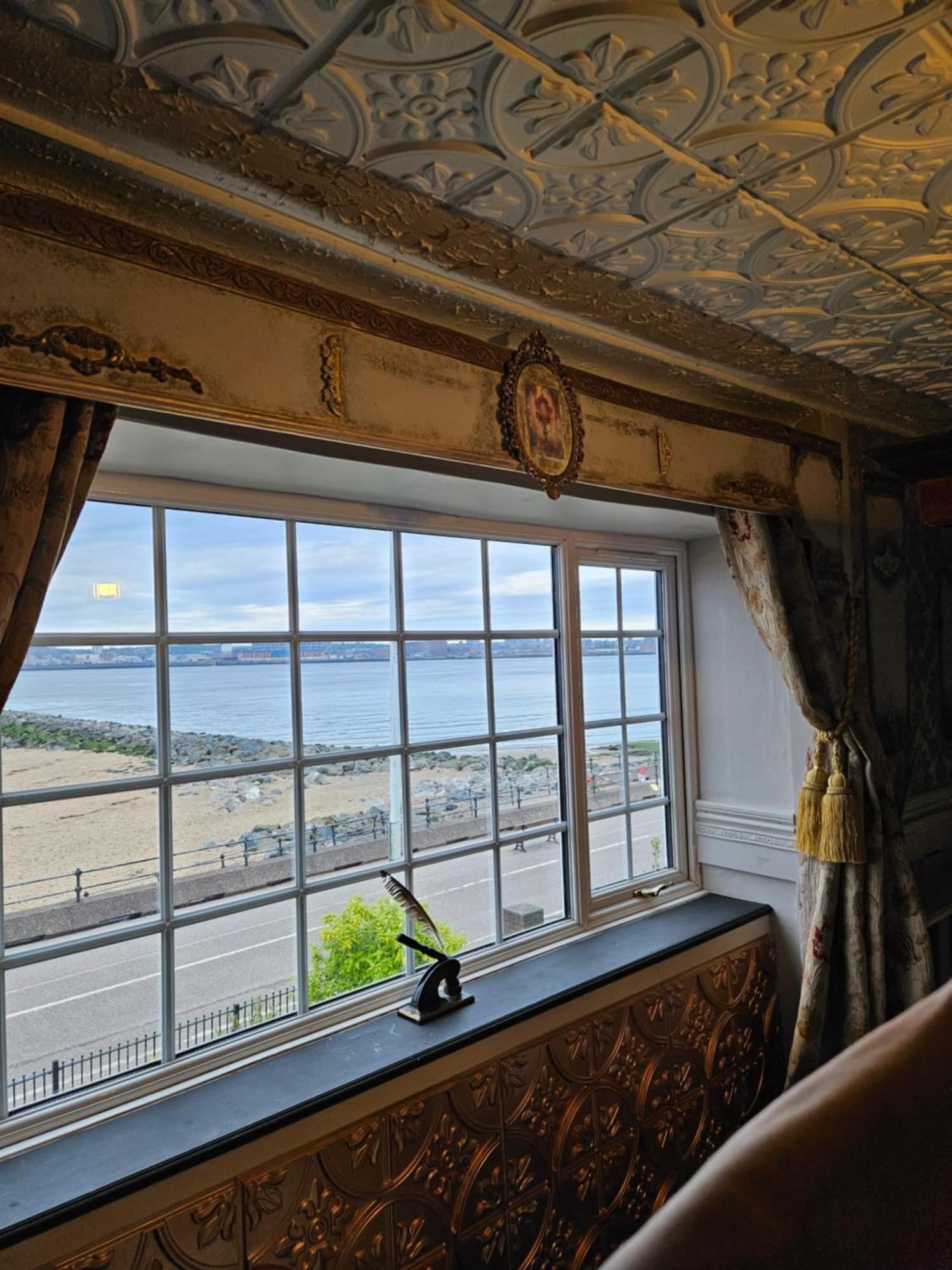 Sea-Quinn Views Wallasey Exterior foto